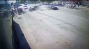 Столкновение не уступившей дорогу Lada с мчащимся Kia Rio попало на видео в Экибастузе