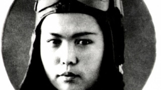Первая казахстанская летчица Хиуаза Доспанова.