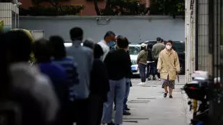 Китай назвал дату окончания локдауна в Шанхае