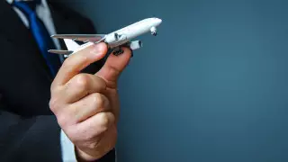 На вопрос о "миллионных" командировках министров ответил вице-премьер Тугжанов