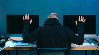 Группу киберпреступников задержали полицейские Шымкента