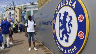 Португалия разрешила Абрамовичу продажу "Челси"