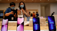 Apple отказалась увеличивать производство iPhone - СМИ