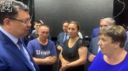 "Тон поменяйте". Разговор акима Бозумбаева с жителями сняли на видео