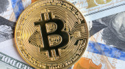 Цена биткоина превысила 30 тысяч долларов