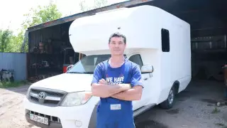 Дом на колесах собирает житель Алматинской области