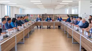 Маулен Ашимбаев обсудил конституционную реформу с жителями Туркестана