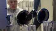 Россия ограничила экспорт ключевого газа для производства полупроводников
