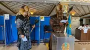 Референдум: казахские "батыры" пришли голосовать в Шымкенте