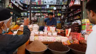 Министр финансов Пакистана заявил об угрозе дефолта