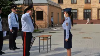 Девушка-полицейский из Казахстана спасла ребенка в Москве