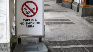 Интересы 77 процентов курильщиков в 22 странах мира игнорируются - опрос