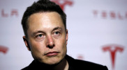 Новые заводы Tesla теряют миллиарды долларов - Маск