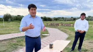 Устроившего стрельбу акима Талдыкоргана обсуждают в Сети