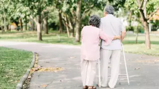 Врач объяснила, почему женщины живут дольше мужчин