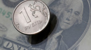 Россия находится в "нескольких часах" от первого за 100 лет дефолта - Bloomberg