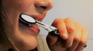 Почему опасно неправильно чистить зубы, рассказала казахстанский врач