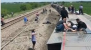 Пассажирский поезд сошел с рельсов в США