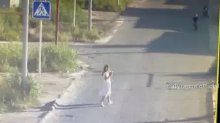 "Ушла в белом платье". Шестиклассница пропала без вести в Атырау