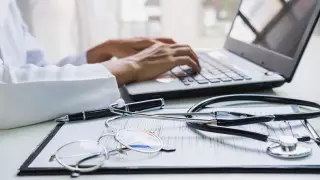 Акимат Алматы проведет конкурс на должность главы горздрава