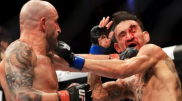 Волкановски разгромил Холлоуэя в титульном поединке на UFC 276