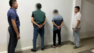 Ограбление с игрушечным пистолетом попало на видео в Туркестане