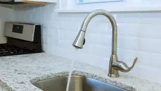 Горячую воду временно отключат в двух районах Алматы