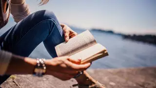 Клуб Уизерспун: 5 книг, которые стоит прочесть каждому
