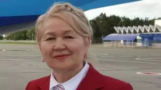 Где работает стюардесса с самым большим стажем в Казахстане