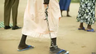 В Судане впервые за 10 лет женщину приговорили к забиванию камнями за измену мужу