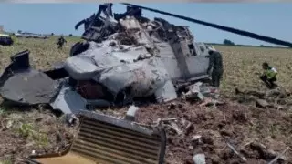 14 человек погибли при крушении военного вертолета в Мексике