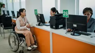 Библиотекарям, соцработникам и сотрудникам МПС подняли оклад в Нур-Султане