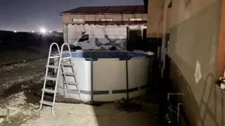 3-летний ребенок впал в кому после падения в бассейн в Шымкенте