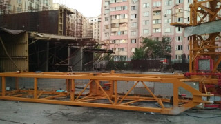 Падение крана в Алматы: стали известны подробности