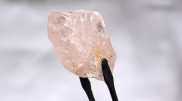 Самый крупный розовый алмаз за 300 лет нашли в Анголе