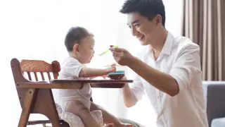 Около 3 500 мужчин ушли в декретный отпуск в Казахстане