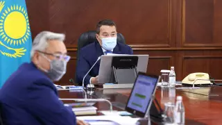 "Не было запрета на вывоз пшеницы". Премьер Смаилов раскритиковал Минсельхоз