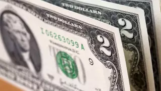 Установлены официальные курсы доллара и рубля на 9 августа