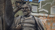 Сотрудники консульства Казахстана в Украине продолжают следить за памятником Абаю