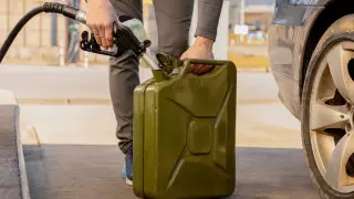 Незаконно торговавшего дизельным топливом бизнесмена осудили в Алматы