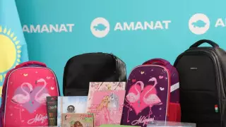 Более 30 тысяч детей получат наборы к учебному году от партии Amanat