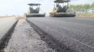 Ремонт трассы приостановили в Костанайской области из-за отсутствия битума