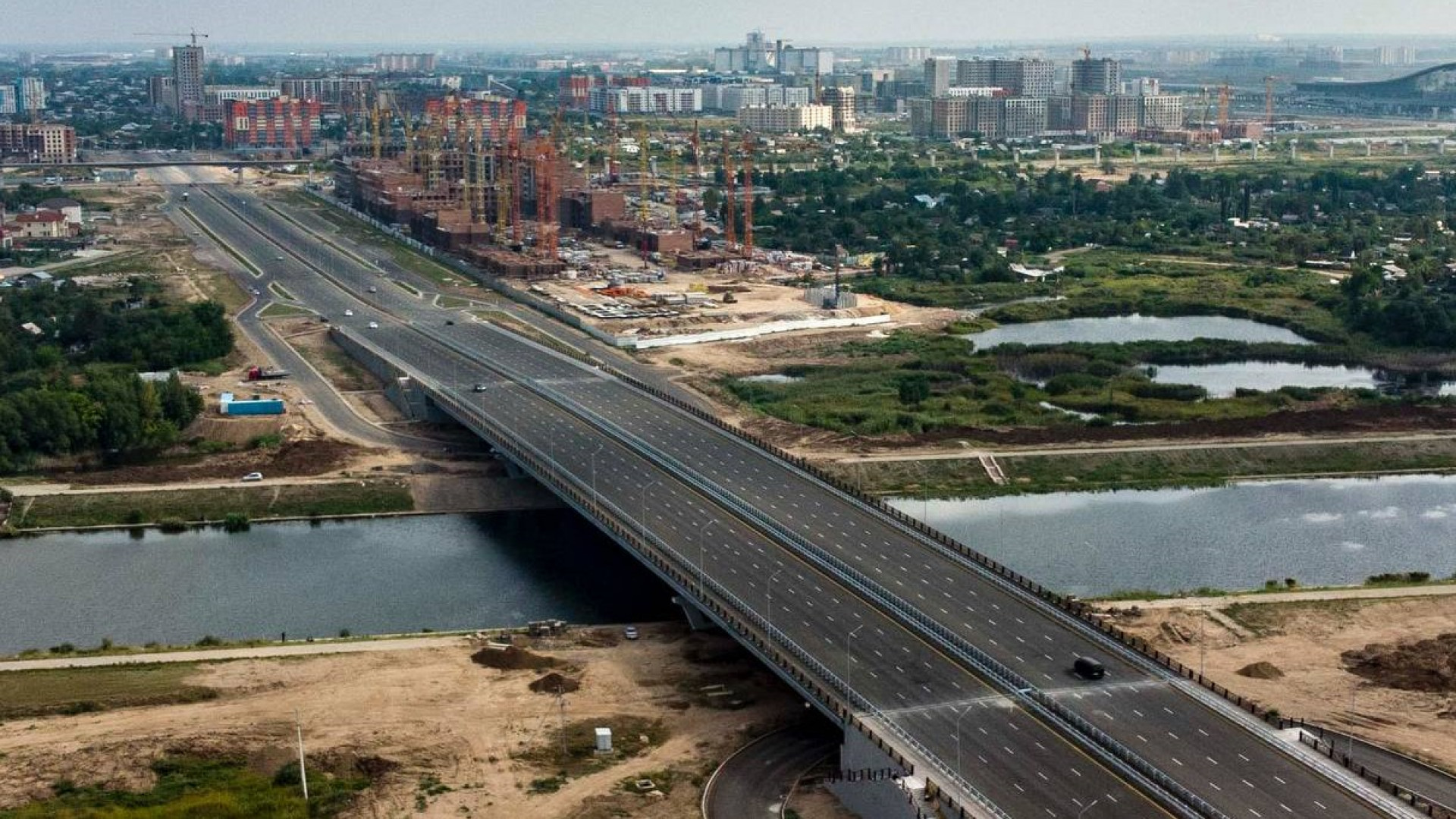 Мост в Астане новый. Автомобильный мост. Мост в городе. Новый мост в Череповце.