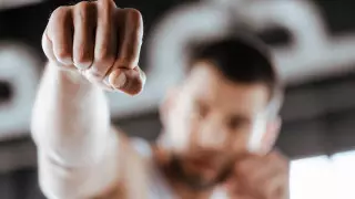 Осужден алматинец, избивший пожилую мать