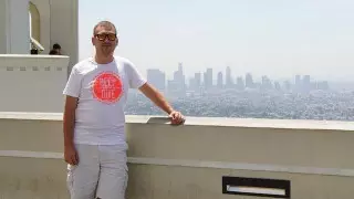 "Я не понимал, за что передо мной извиняются". Блогер рассказал о разнице между Казахстаном и США