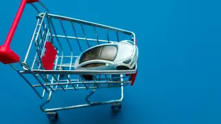 Желающих купить временно ввезенные в Казахстан авто предупредили в КГД