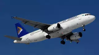 Air Astana рассказала о еще одном попадании птицы в двигатель самолета