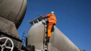 Бензин пытались незаконно вывезти из Казахстана в Таджикистан и Узбекистан