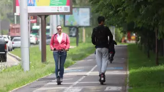 "Электросамокаты нельзя равнять с авто" - эксперт о правах и обязанностях самокатчиков