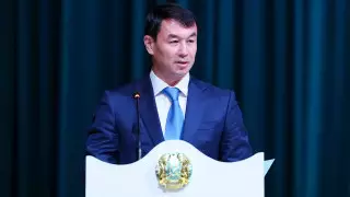 Премьер Смаилов дал поручения новому акиму Туркестанской области